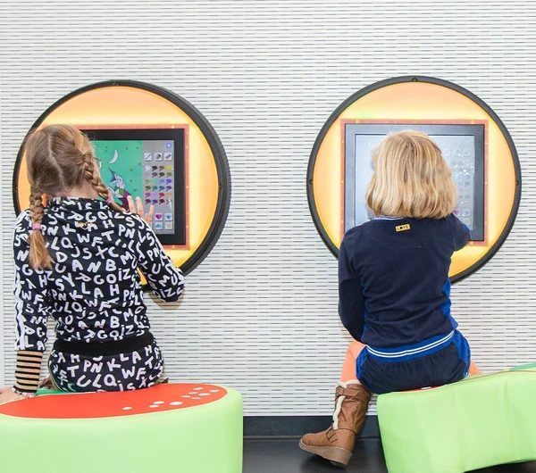 Op deze afbeelding staat een interactief speelsysteem Bubble playtouch led